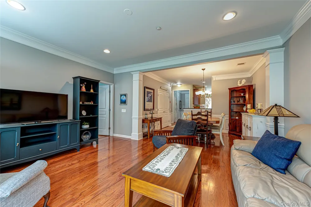 169 Southampton Drive Massapequa, NY 11758