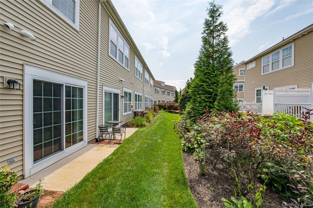 169 Southampton Drive Massapequa, NY 11758