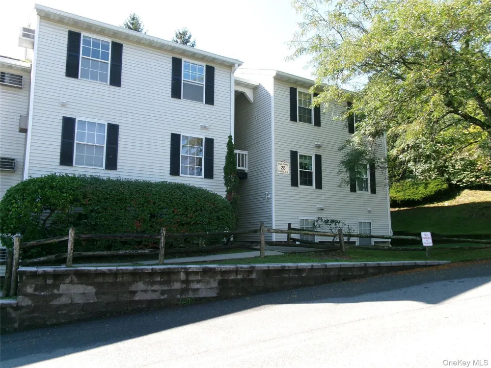 28 Lexington Hill #6 Harriman, NY 10926