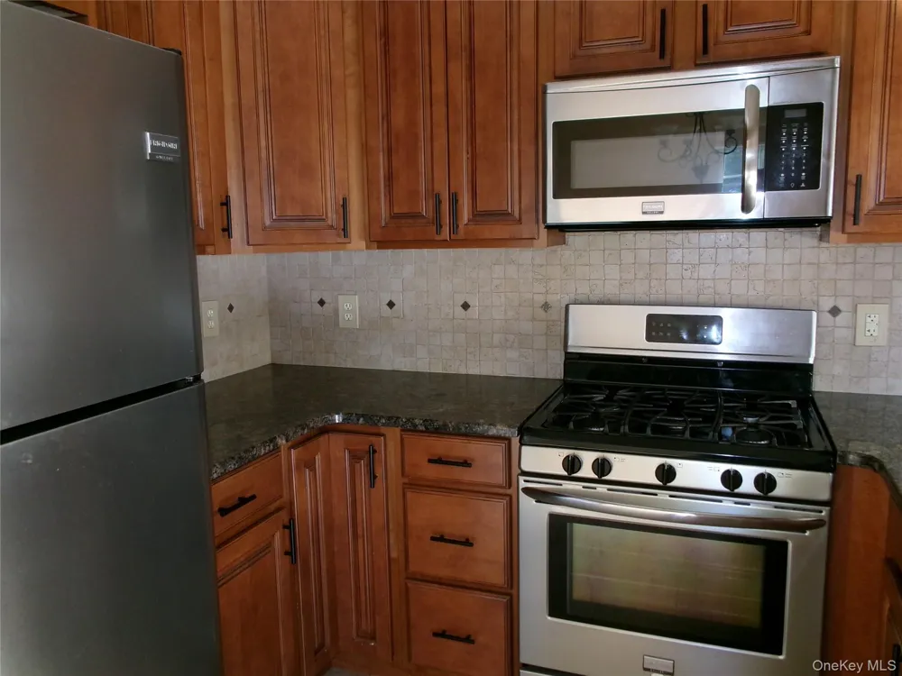 28 Lexington Hill #6 Harriman, NY 10926
