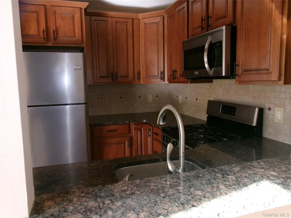 28 Lexington Hill #6 Harriman, NY 10926