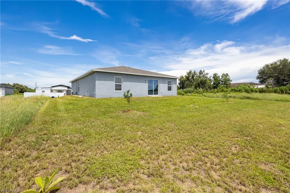 8043 Mangrove Circle Labelle, FL 33935