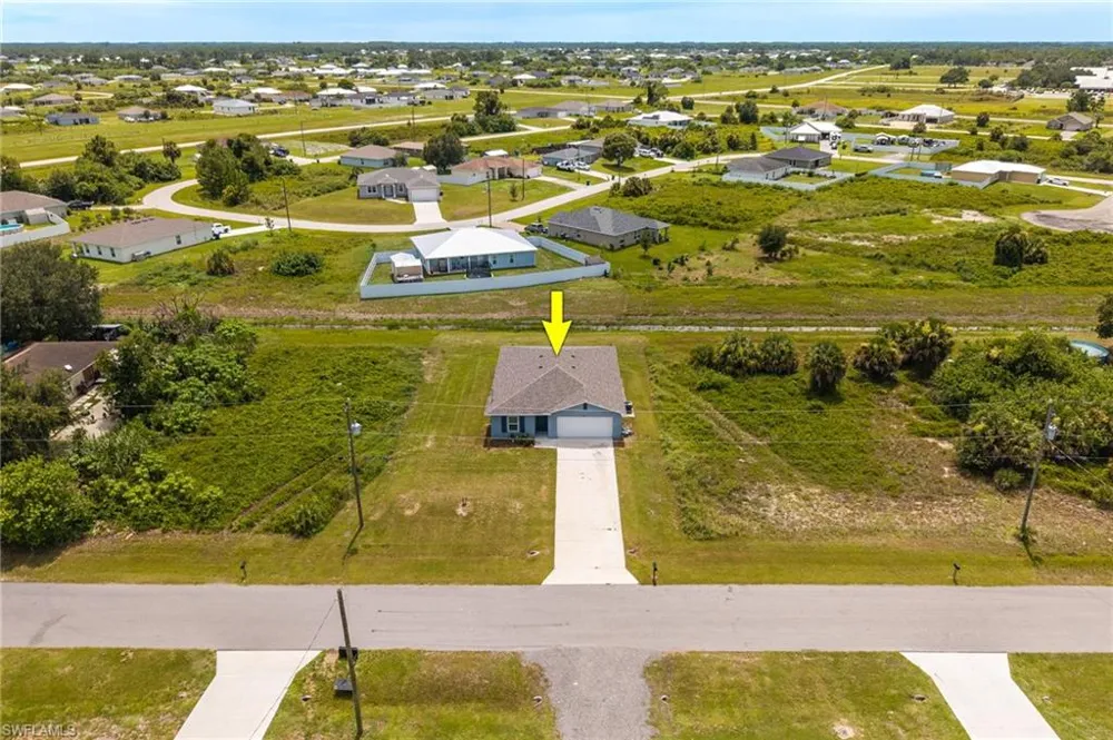 8043 Mangrove Circle Labelle, FL 33935
