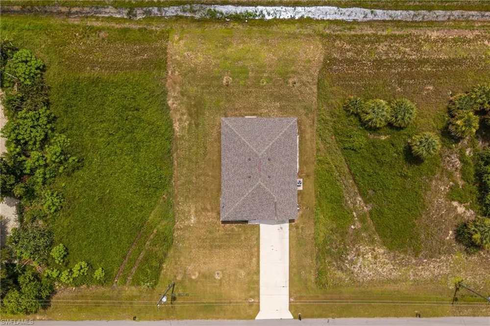 8043 Mangrove Circle Labelle, FL 33935