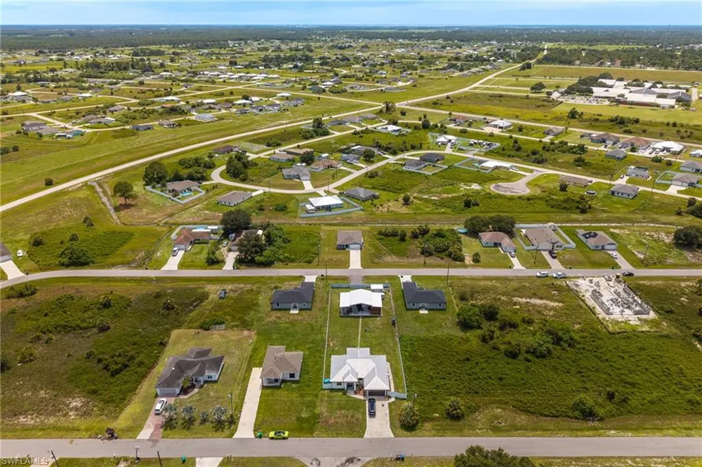 8043 Mangrove Circle Labelle, FL 33935