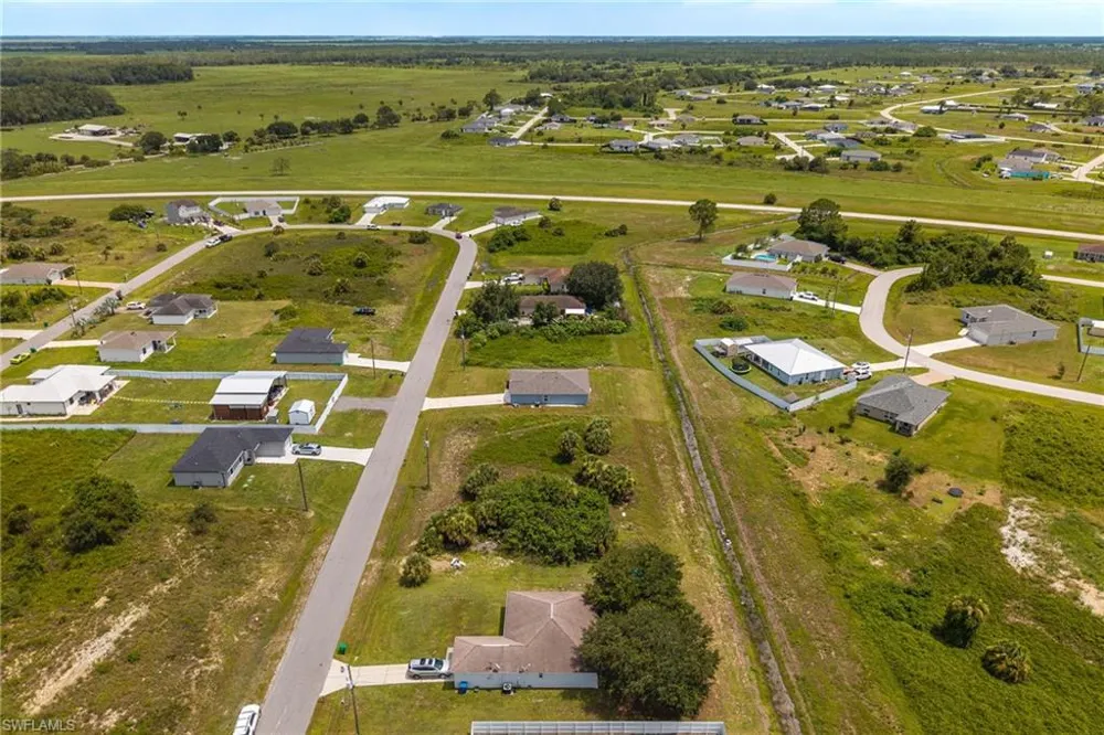 8043 Mangrove Circle Labelle, FL 33935