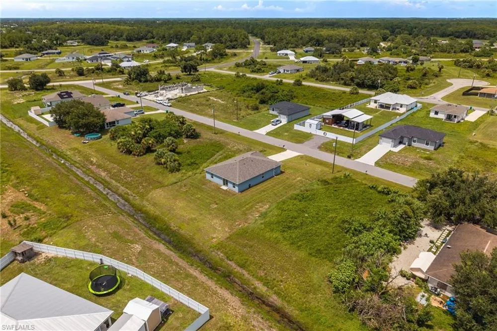 8043 Mangrove Circle Labelle, FL 33935