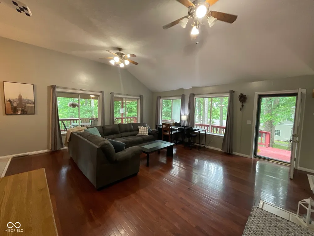 9300 E Brooks Lane Rockville, IN 47872