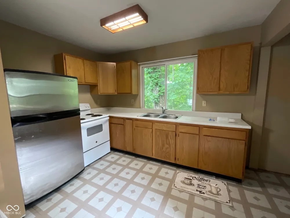9300 E Brooks Lane Rockville, IN 47872