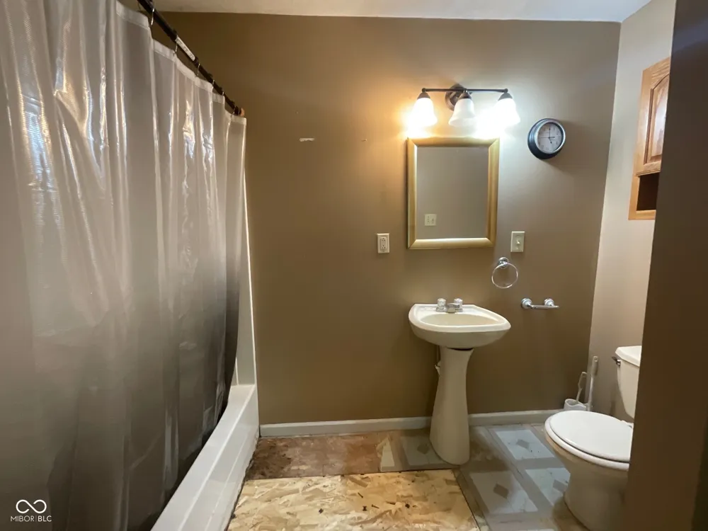 9300 E Brooks Lane Rockville, IN 47872