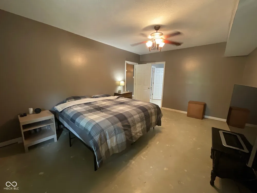 9300 E Brooks Lane Rockville, IN 47872