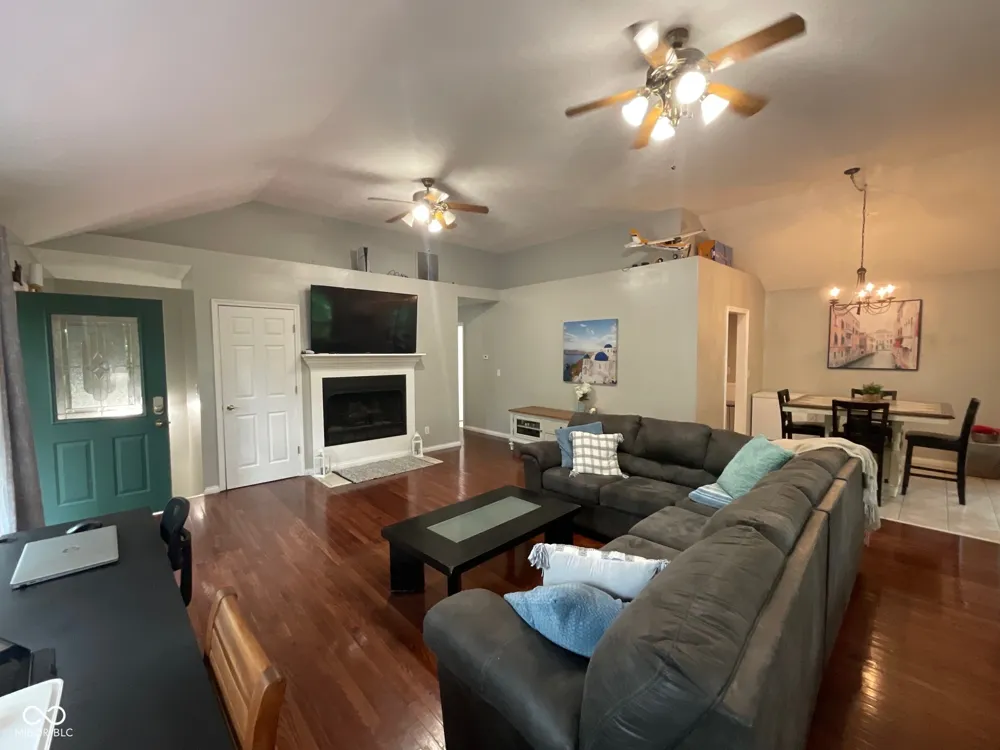 9300 E Brooks Lane Rockville, IN 47872