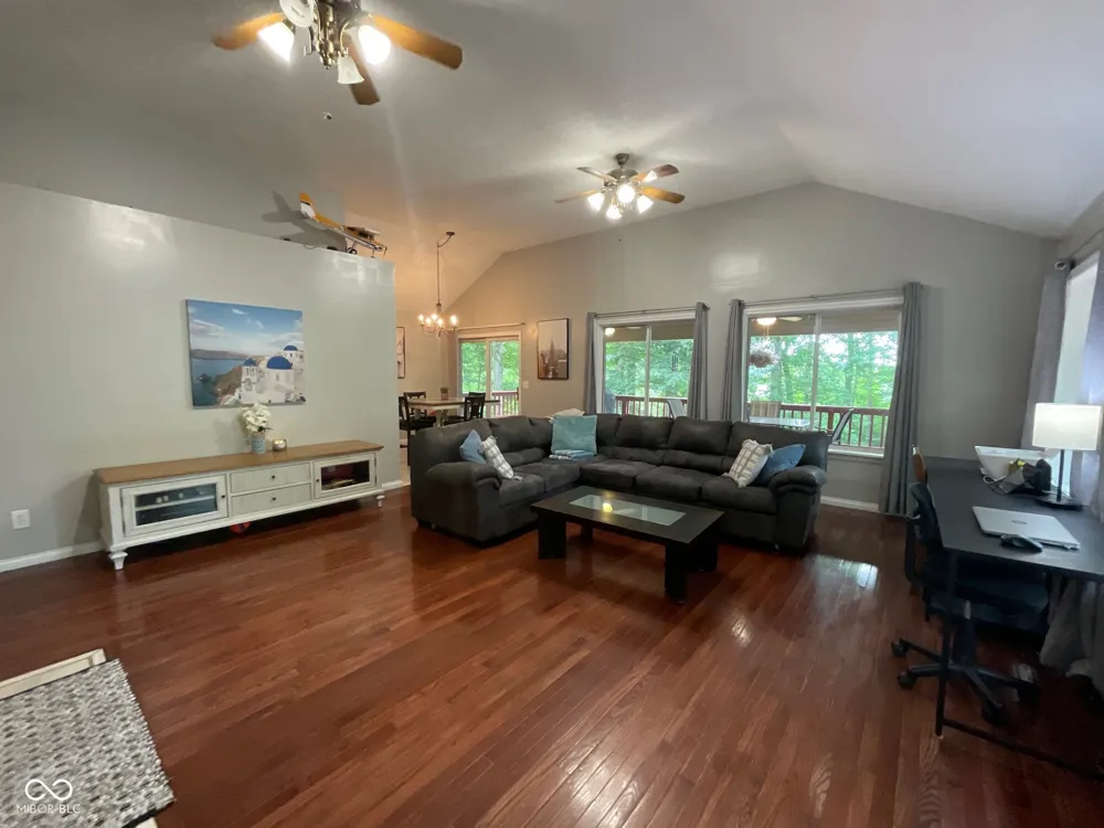 9300 E Brooks Lane Rockville, IN 47872