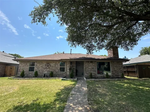 1110 Carriagehouse Lane