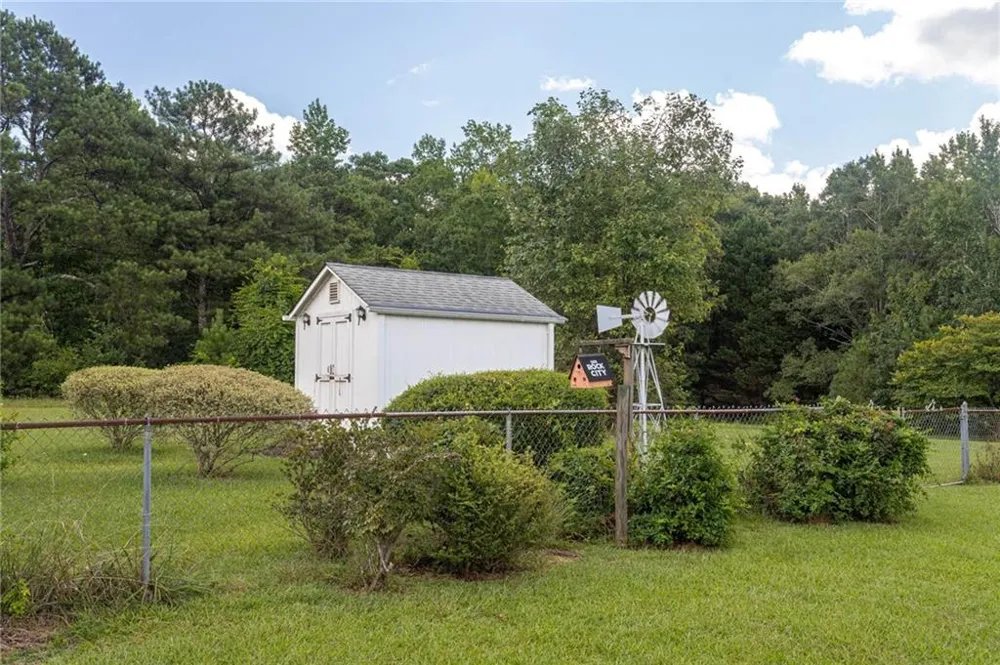 195 Skyview Drive Social Circle, GA 30025