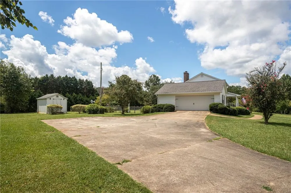 195 Skyview Drive Social Circle, GA 30025