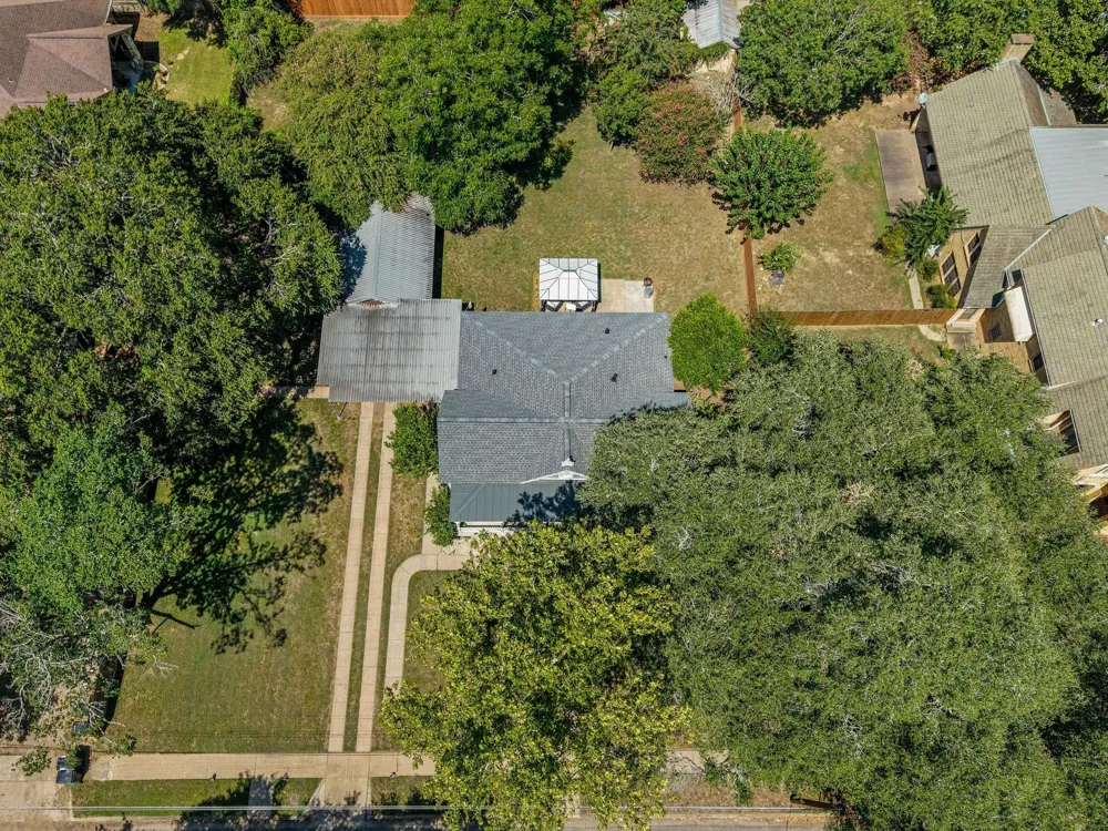 1216 Live Oak Street Columbus, TX 78934