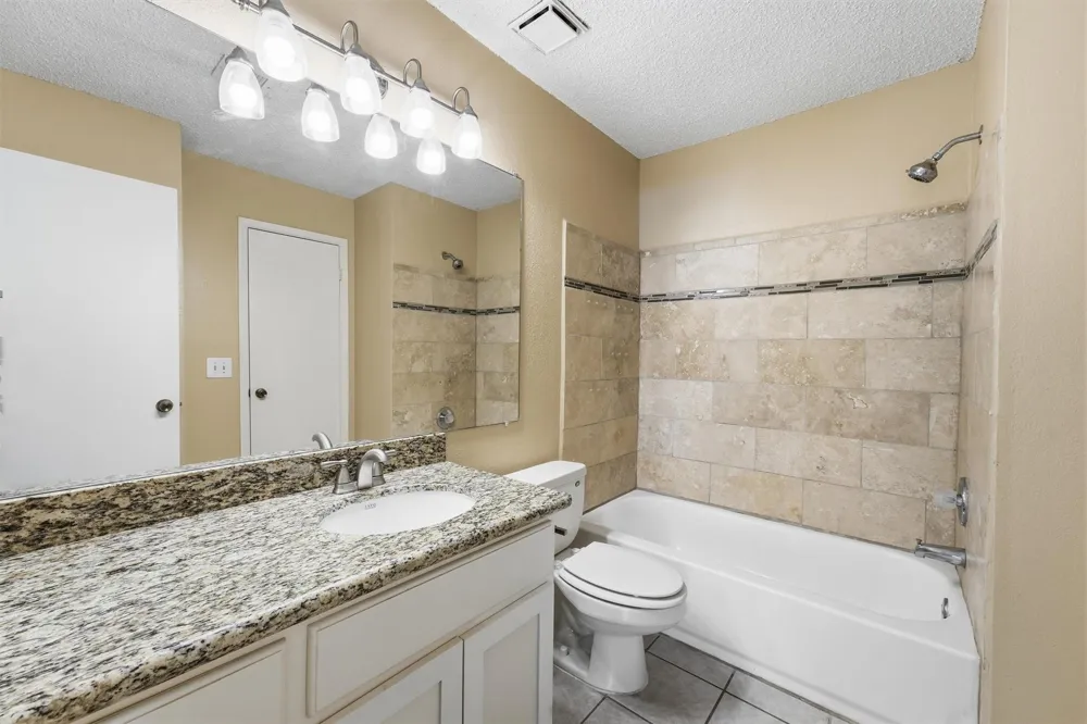 2808 Grants Lake Boulevard #304 Sugar Land, TX 77479