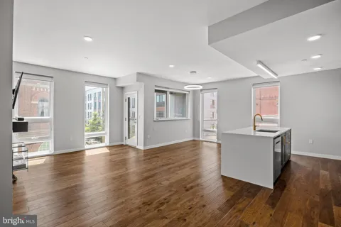 1501 31ST STREET #201