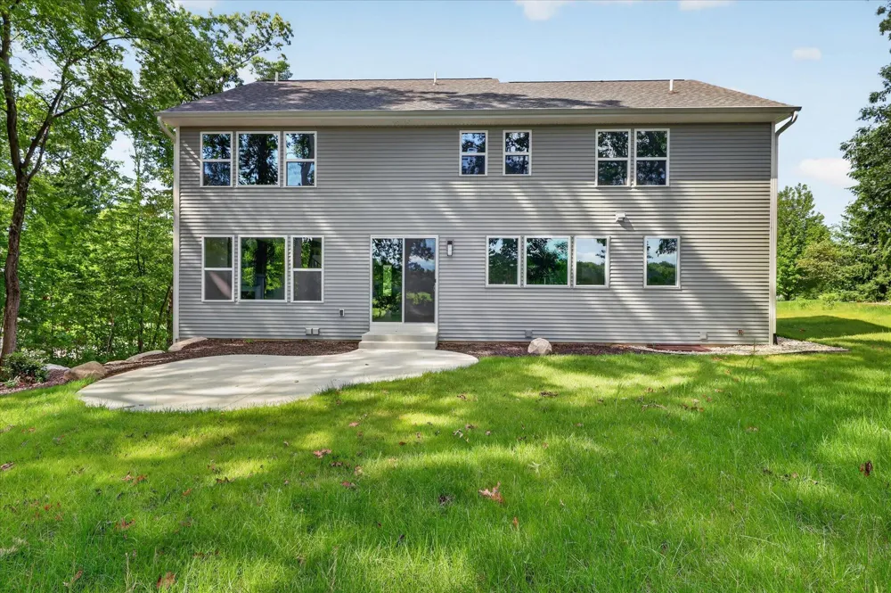 8605 Brighten Trail Mattawan, MI 49071