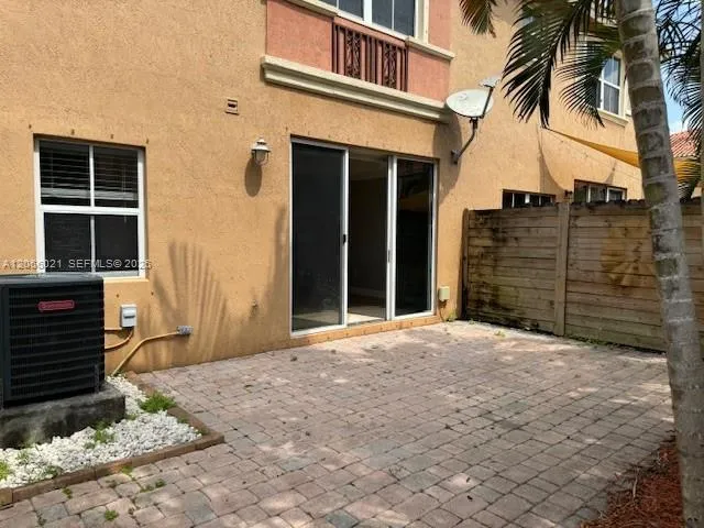 15242 SW 30th Ter #15242 Miami, FL 33185