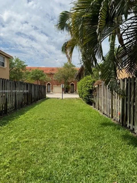 15242 SW 30th Ter #15242 Miami, FL 33185
