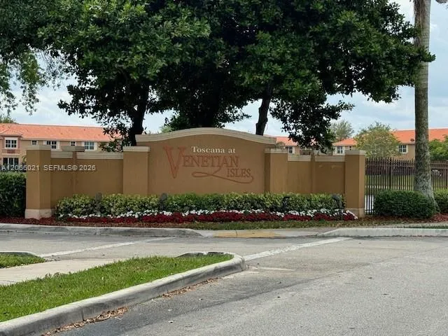 15242 SW 30th Ter #15242 Miami, FL 33185