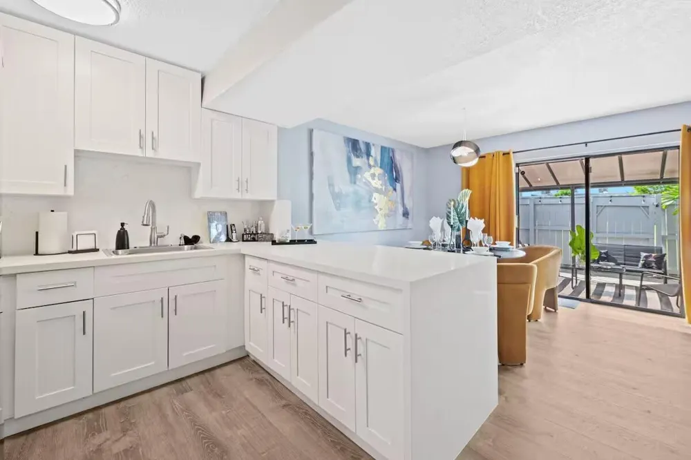 2015 NW 37th Terrace NW #403 Lauderdale Lakes, FL 33311