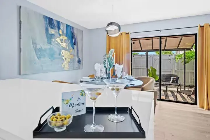 2015 NW 37th Terrace NW #403 Lauderdale Lakes, FL 33311