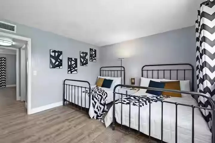 2015 NW 37th Terrace NW #403 Lauderdale Lakes, FL 33311