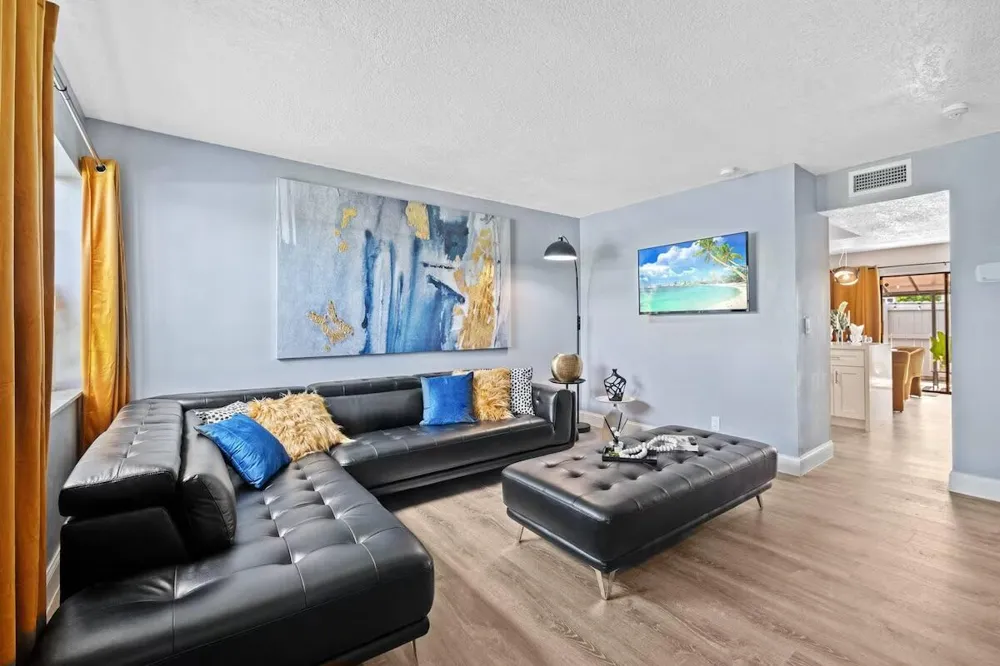 2015 NW 37th Terrace NW #403 Lauderdale Lakes, FL 33311