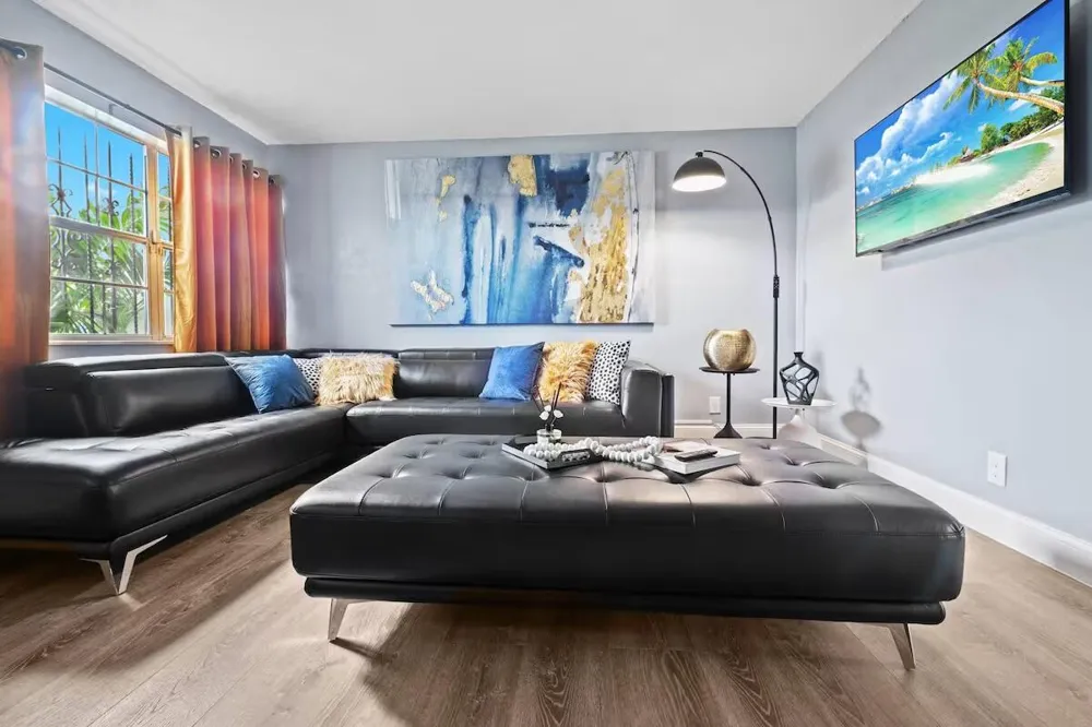 2015 NW 37th Terrace NW #403 Lauderdale Lakes, FL 33311