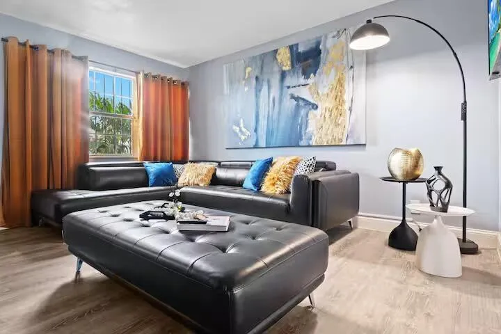2015 NW 37th Terrace NW #403 Lauderdale Lakes, FL 33311