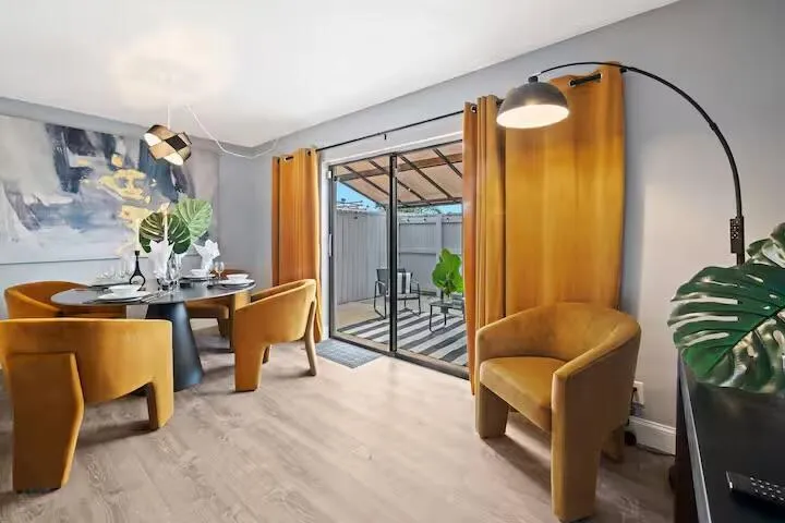 2015 NW 37th Terrace NW #403 Lauderdale Lakes, FL 33311
