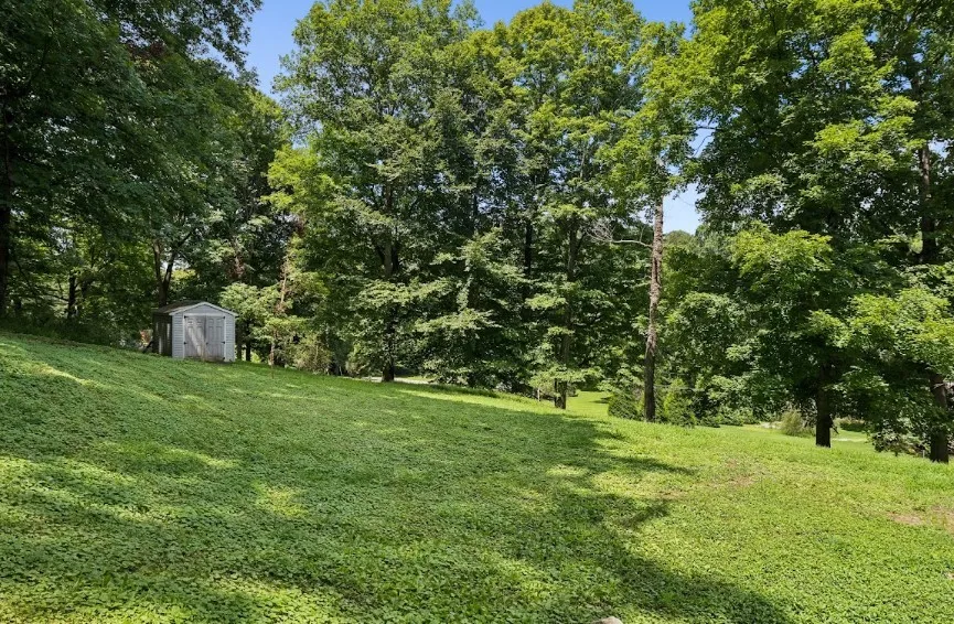 2541 Distillery Rd Greenbrier, TN 37073
