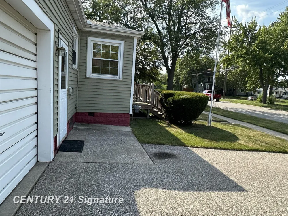 407 W Jenny Street Bay City City, MI 48706