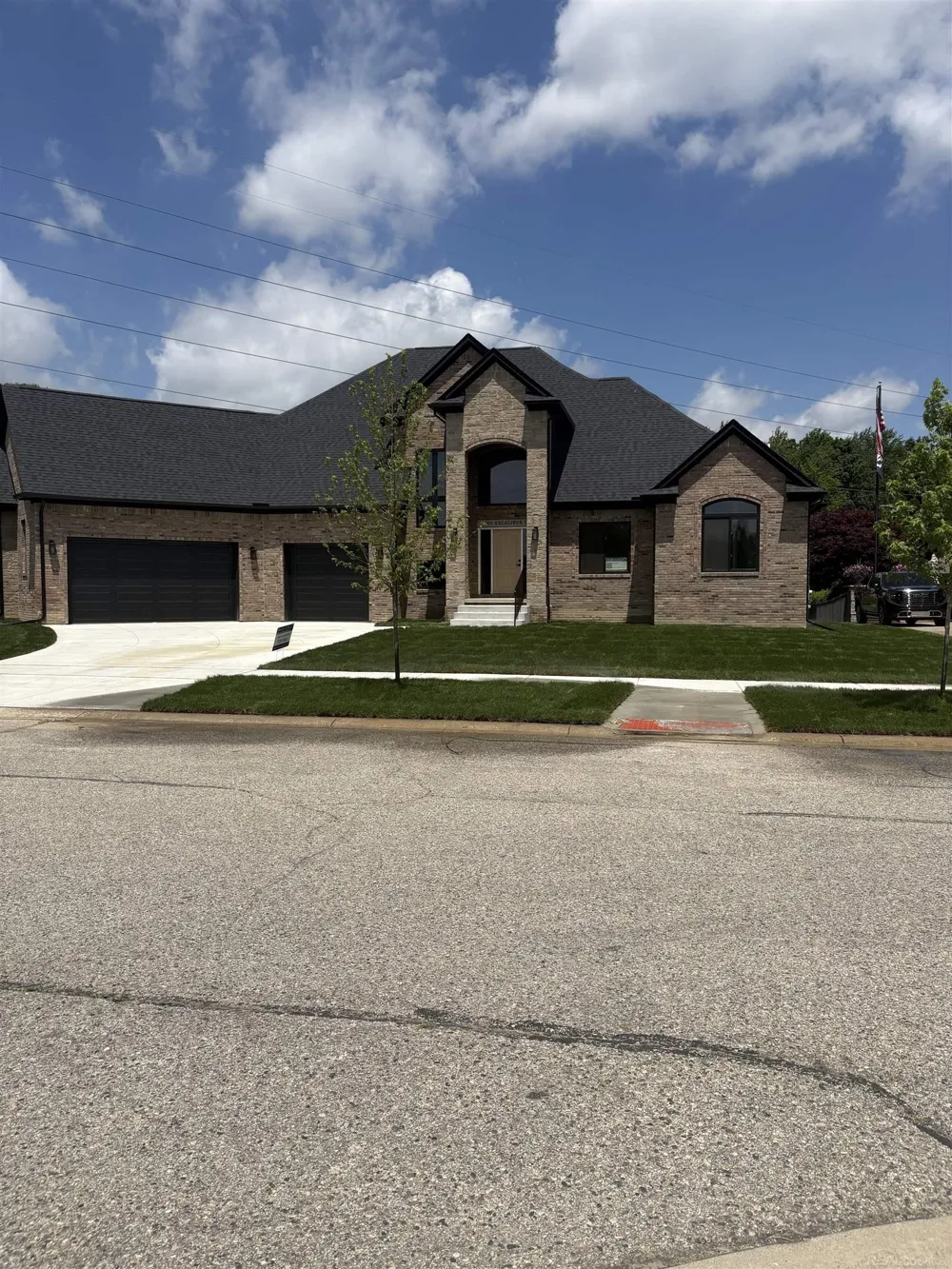 10505 Excalibur Drive Shelby Charter Township, MI 48315