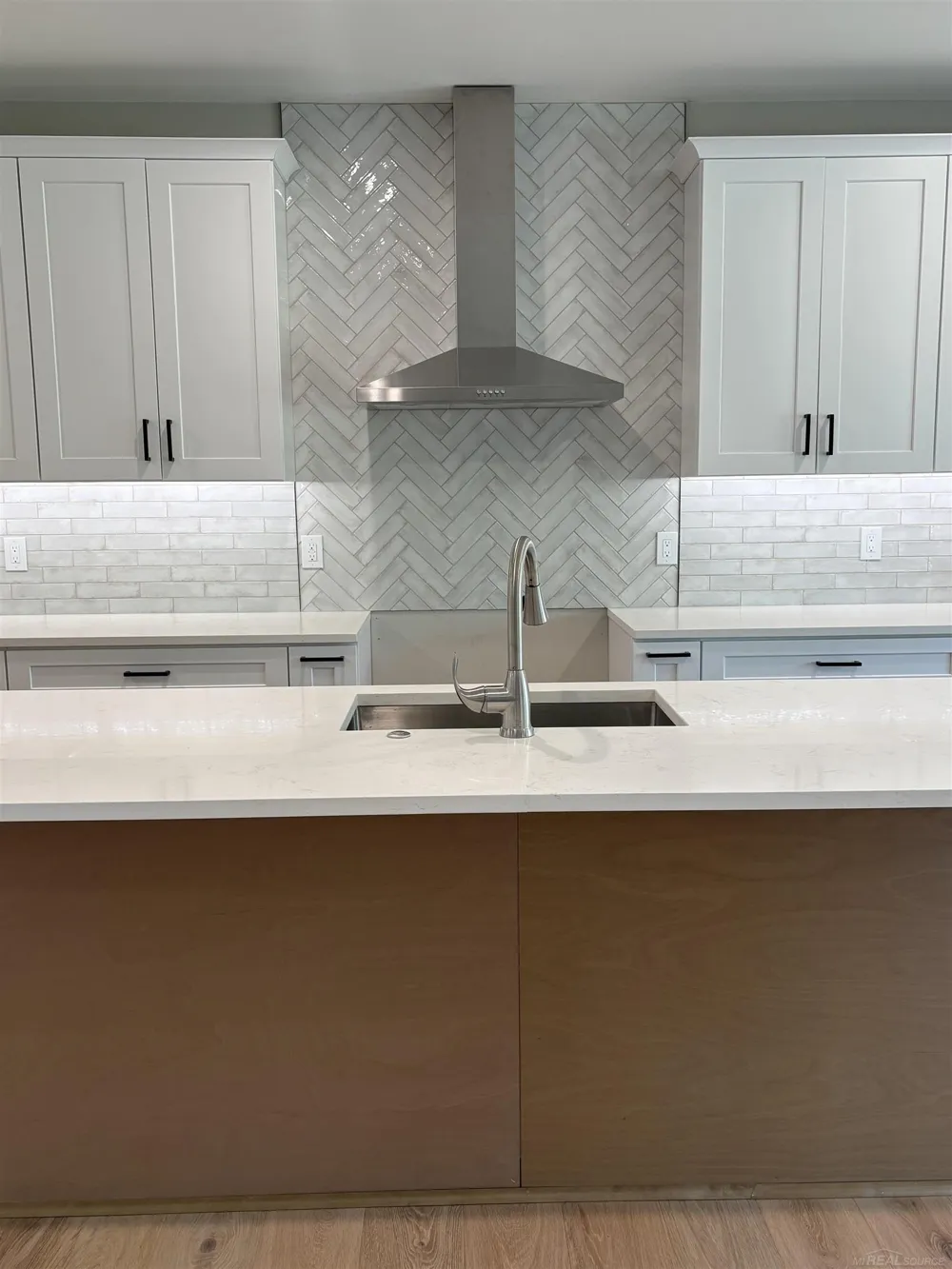 10505 Excalibur Drive Shelby Charter Township, MI 48315