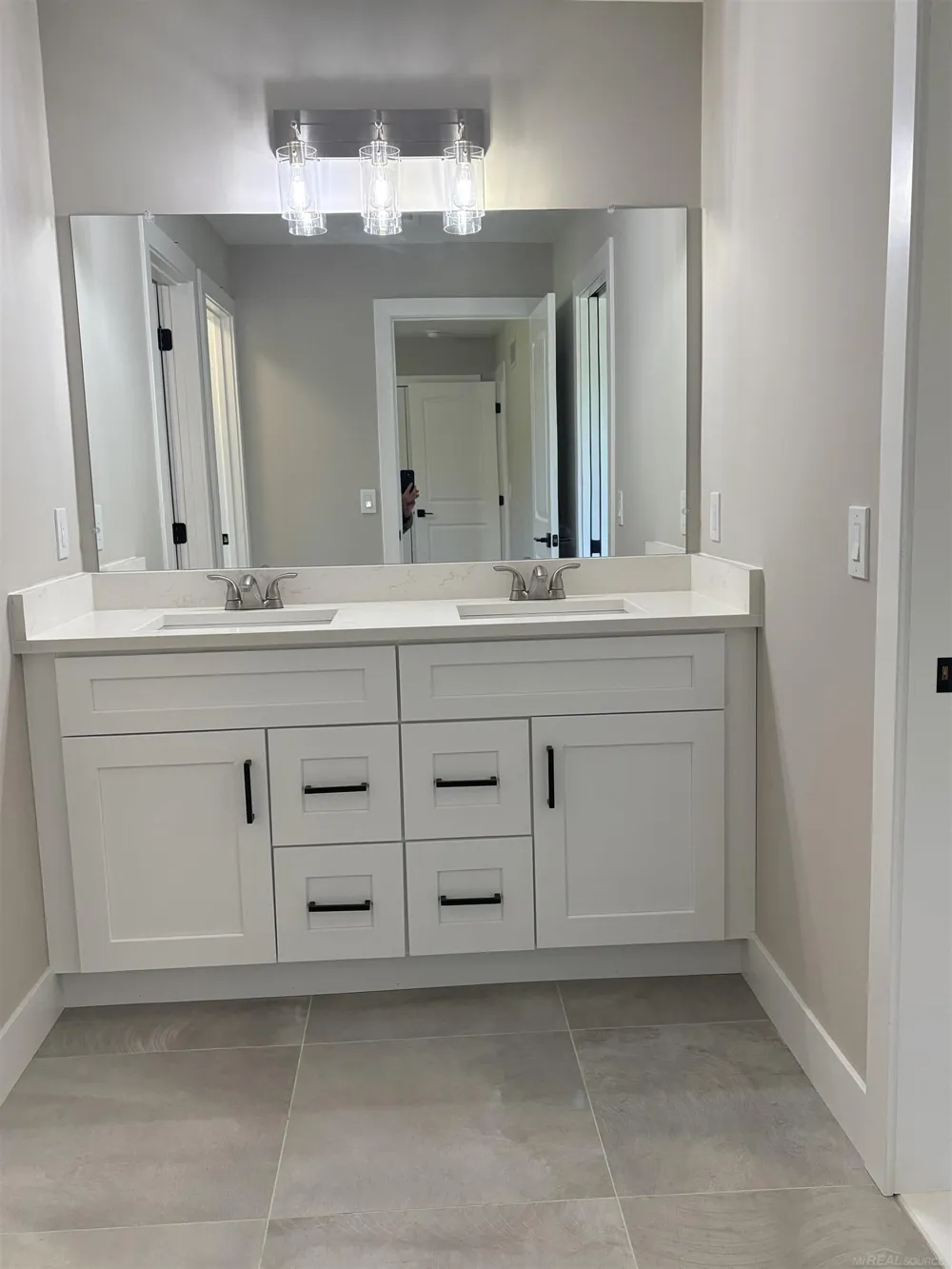 10505 Excalibur Drive Shelby Charter Township, MI 48315