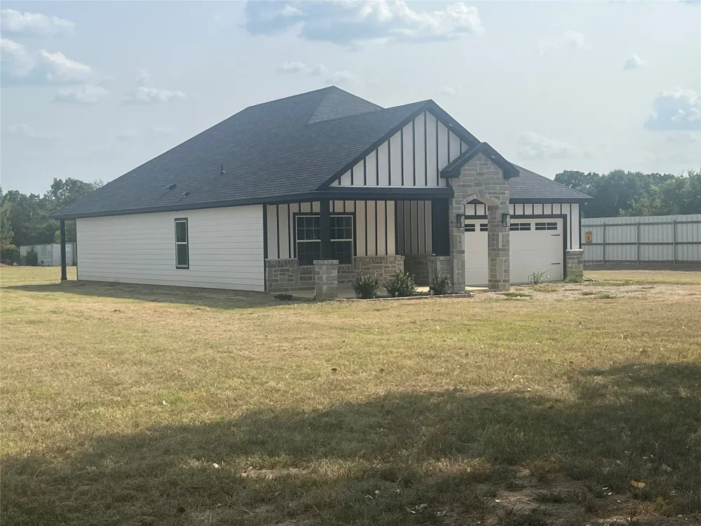 592 VZ County Road 2430 Mabank, TX 75147