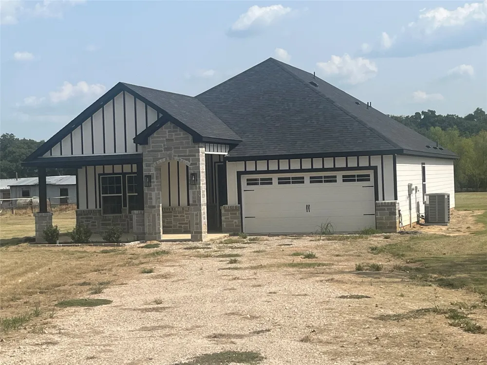 592 VZ County Road 2430 Mabank, TX 75147
