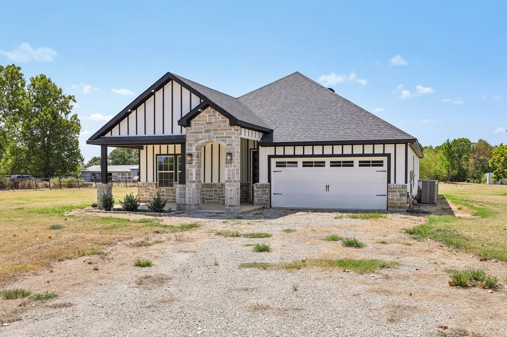 592 VZ County Road 2430 Mabank, TX 75147