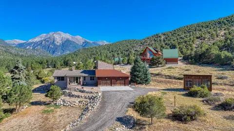 8960 Hanging Tree Drive