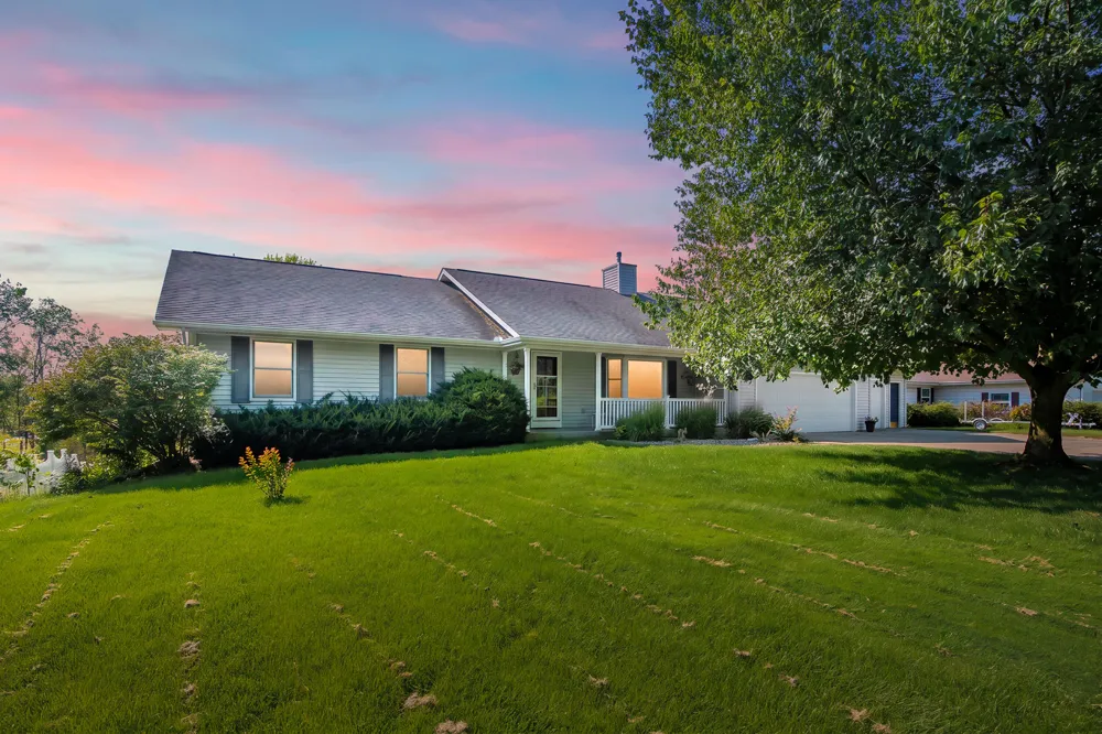 12085 W Indian Lake Drive Vicksburg, MI 49097