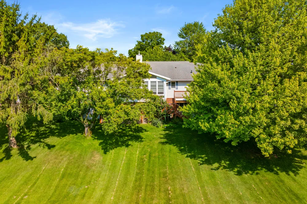 12085 W Indian Lake Drive Vicksburg, MI 49097