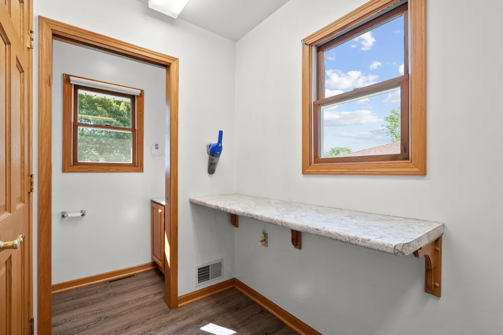 12085 W Indian Lake Drive Vicksburg, MI 49097