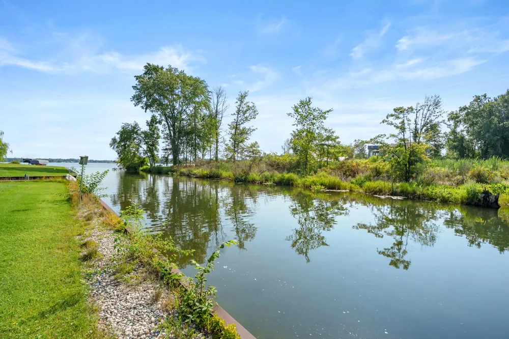 12085 W Indian Lake Drive Vicksburg, MI 49097