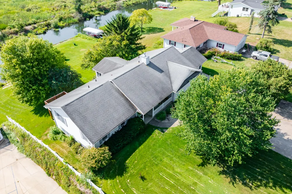 12085 W Indian Lake Drive Vicksburg, MI 49097