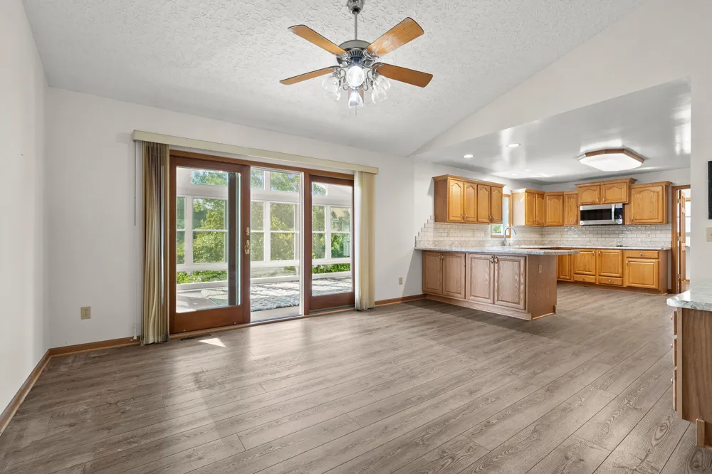 12085 W Indian Lake Drive Vicksburg, MI 49097