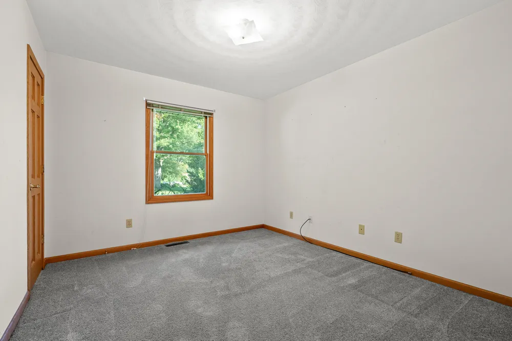 12085 W Indian Lake Drive Vicksburg, MI 49097